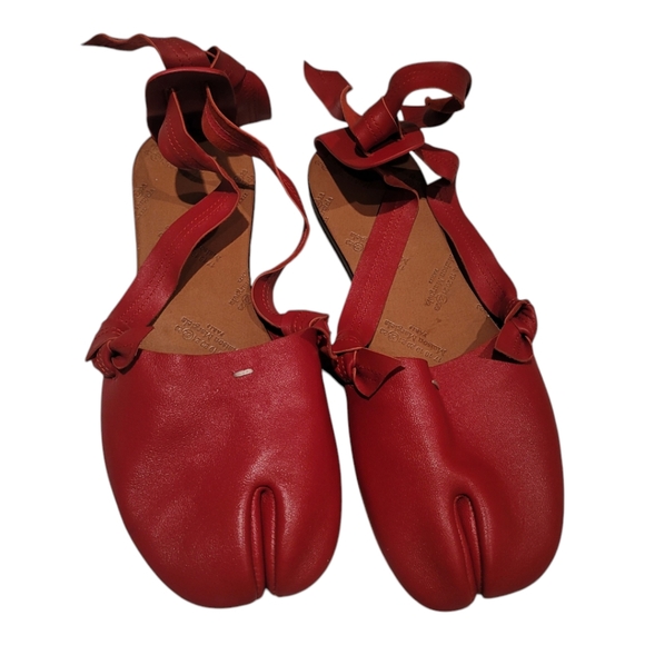 Maison Martin Margiela Shoes - Maison Margiela Tabi Split-toe Back Strap Ballet Shoes Red Size 35 Women's